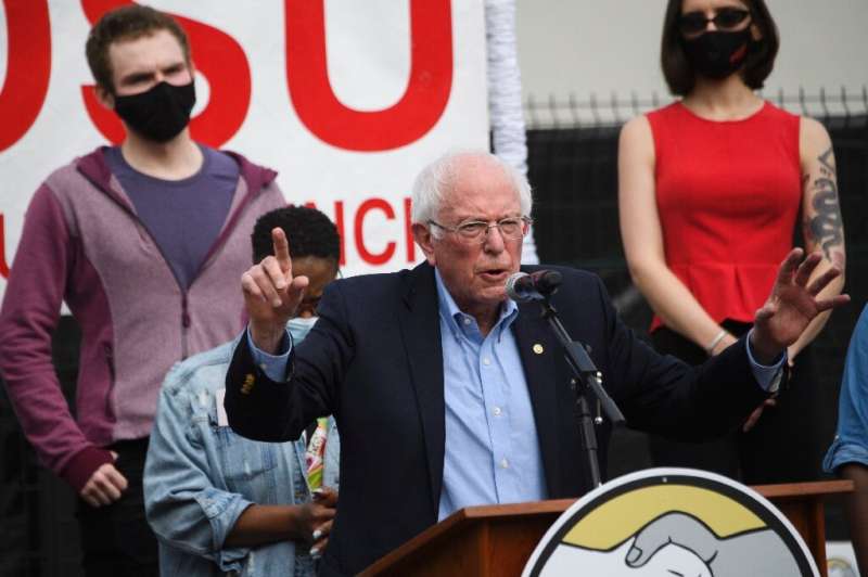 El senador y líder progresista estadounidense Bernie Sanders fue uno de los líderes de alto perfil a favor de la sindicalización de Amazon.