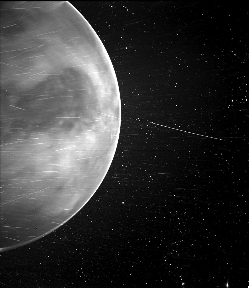 Parker descubre una emisión de radio natural en la atmósfera de Venus